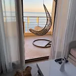 Lovely 2-bedroom With Seaview, Location Big Sea Balcony