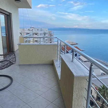 Lovely 2-bedroom With Seaview, Location Big Sea Balcony Lejlighed