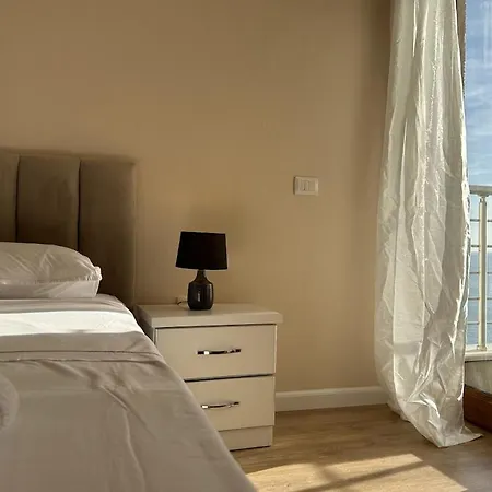 Lovely 2-bedroom With Seaview, Location Big Sea Balcony *