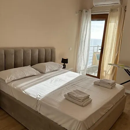 Lovely 2-bedroom With Seaview, Location Big Sea Balcony Apartment Durres
