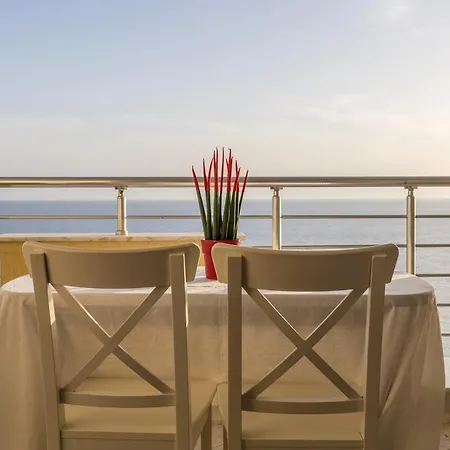 Apartment Lovely 2-bedroom With Seaview, Location Big Sea Balcony Durres