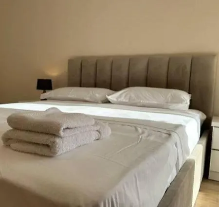 Lovely 2-bedroom With Seaview, Location Big Sea Balcony Lejlighed Durrës