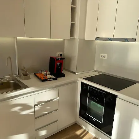 Lovely 2-bedroom With Seaview, Location Big Sea Balcony Apartment