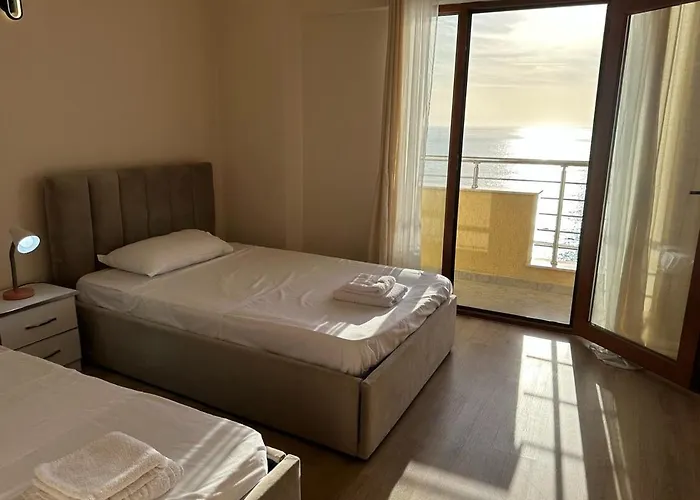 Lovely 2-bedroom With Seaview, Location Big Sea Balcony Apartamento