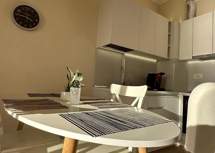 Apartamento Lovely 2-bedroom With Seaview, Location Big Sea Balcony *