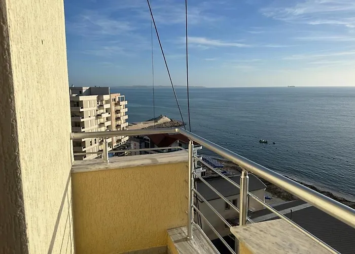 Lovely 2-bedroom With Seaview, Location Big Sea Balcony