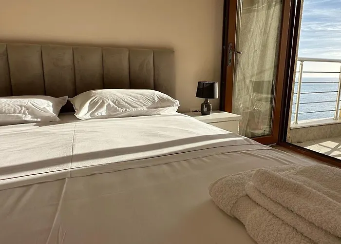 Lovely 2-bedroom With Seaview, Location Big Sea Balcony Apartamento *