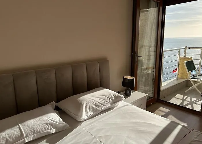 Lovely 2-bedroom With Seaview, Location Big Sea Balcony Apartamento