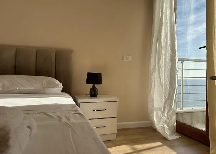 Lovely 2-bedroom With Seaview, Location Big Sea Balcony *