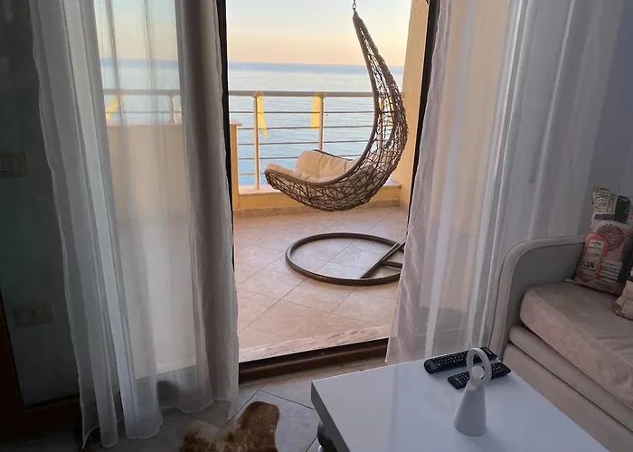 Lovely 2-bedroom With Seaview, Location Big Sea Balcony
